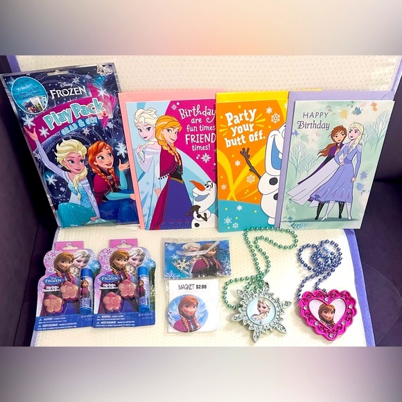 Disney Frozen Gift Bundle ⛄️ - Picture 3 of 12